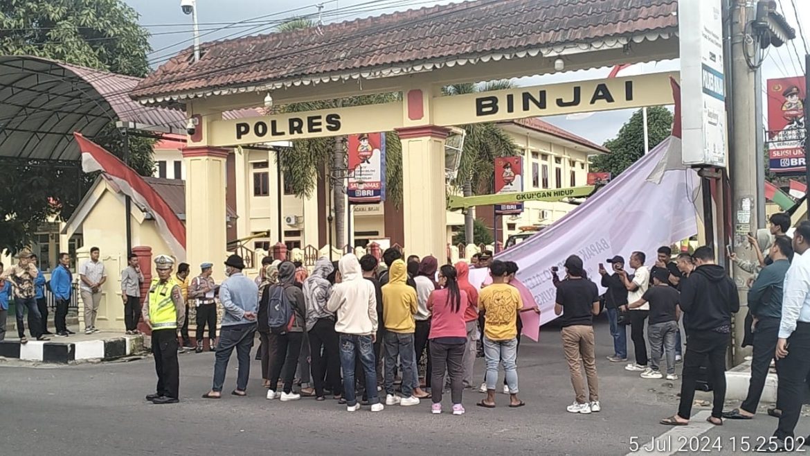 Aliansi Pemuda Dan Mahasiswa Demo Depan Kantor Polres Binjai,”Ini Faktanya!!!.