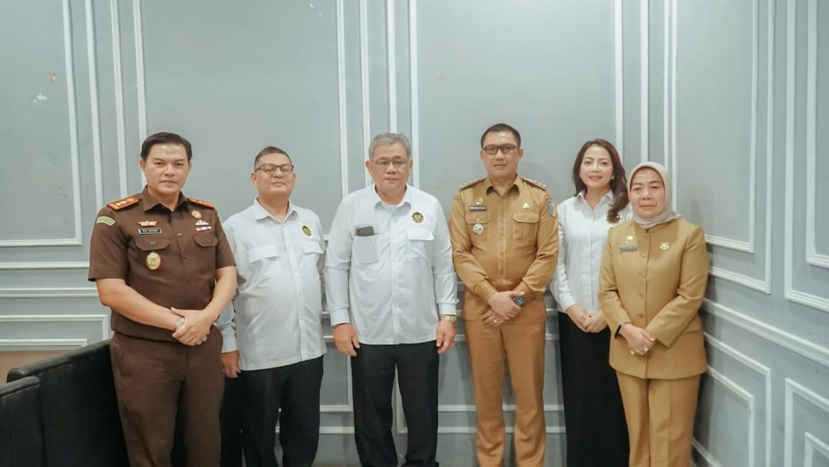 Wantimpres Kunker Ke Batu Bara Kaji Penyelesaian Masalah PMI