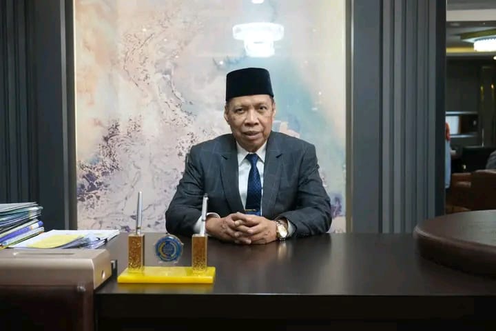 Raih Penghargaan Kompolnas Awards 2024″. Rektor UMSU Apresiasi Kapolda Sumut Komjen Pol Agung Setya Imam Effendi.