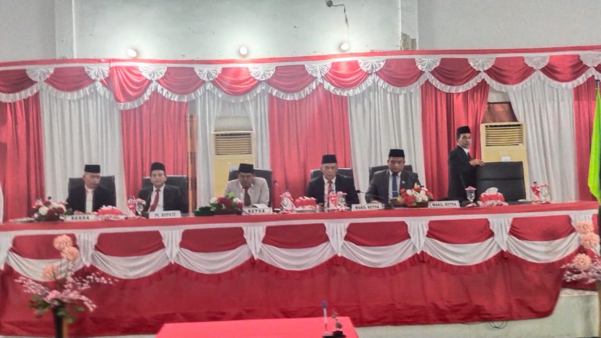 Waka Polres Hadiri Rapat Paripurna DPRD Kabupaten Padang Lawas