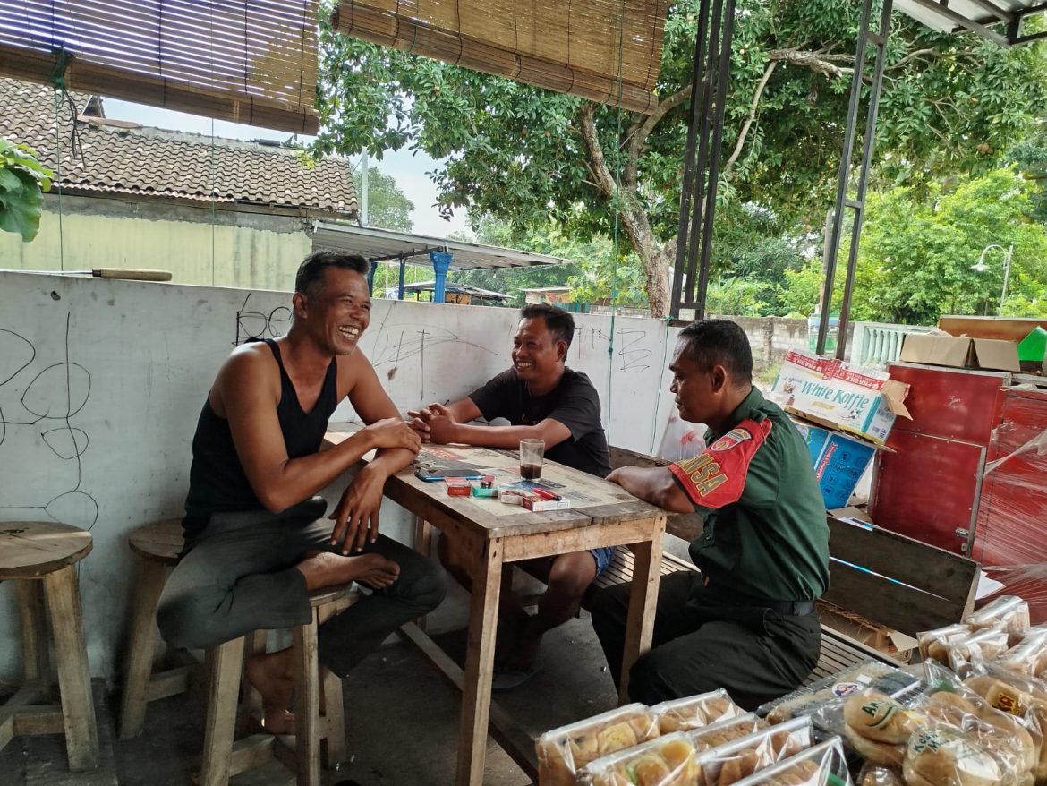 Babinsa Ingatkan Warga Waspada Konsleting Listrik, Cegah Bencana Kebakaran