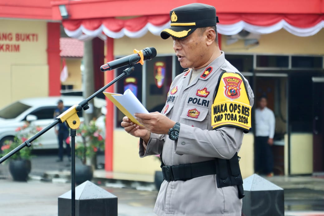 Polres Pelabuhan Belawan Gelar Apel Pasukan Operasi Mantap Praja Toba 2024 untuk Pengamanan Pilkada Serentak