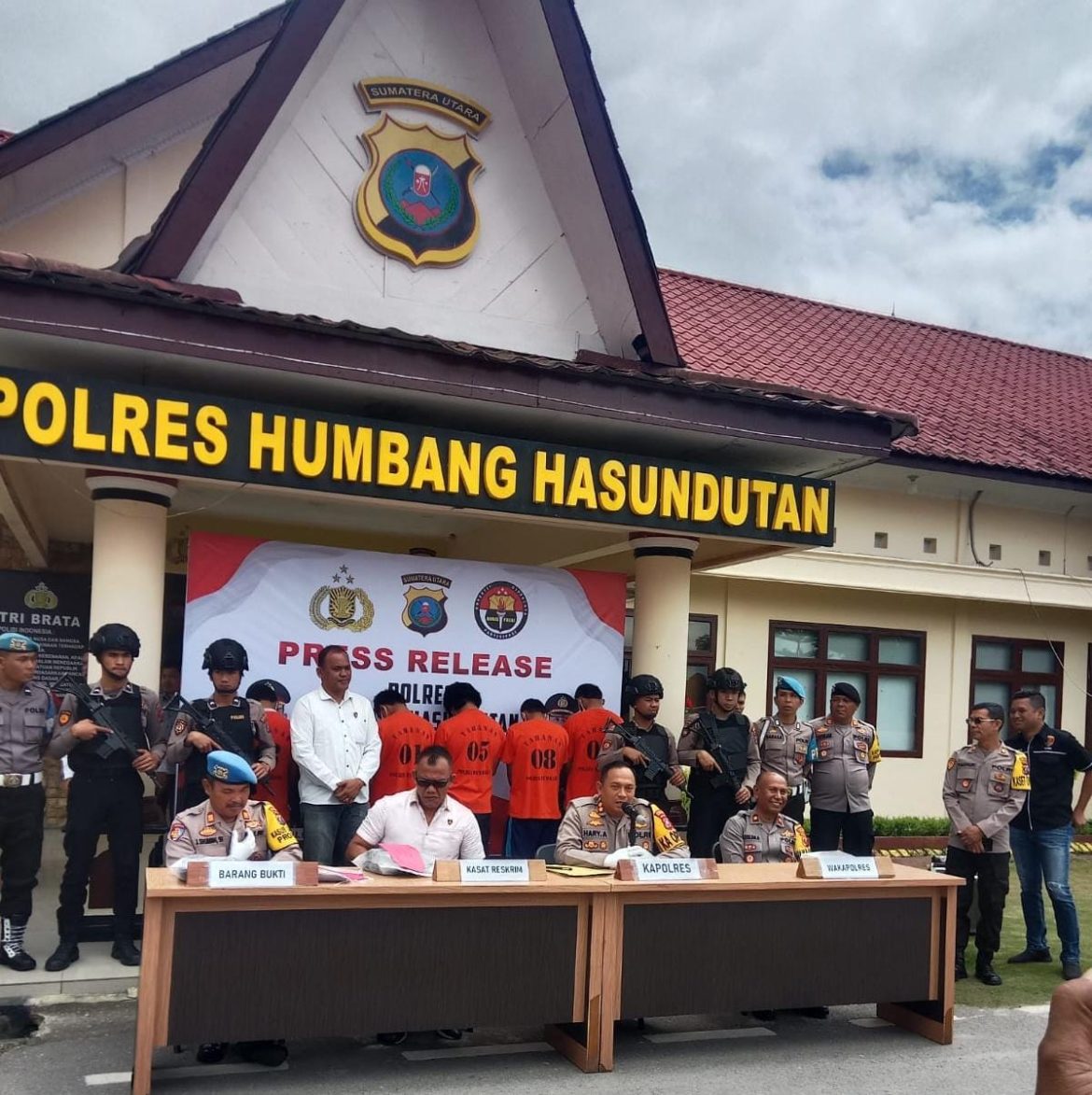 Kapolda Sumut Resor Polres Humbahas Press Release Kasus Pengeroyokan,Pencabulan dan Curanmor.