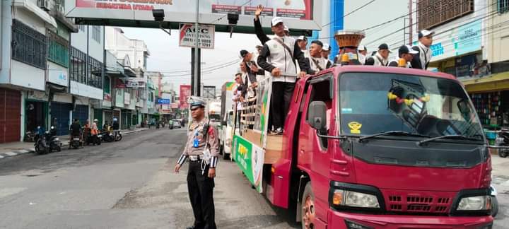“Pawai Arak-Arakan Api Obor PON XXI Aceh – Sumut dari Kota Tebing Tinggi menuju Serdang Bedagai”
