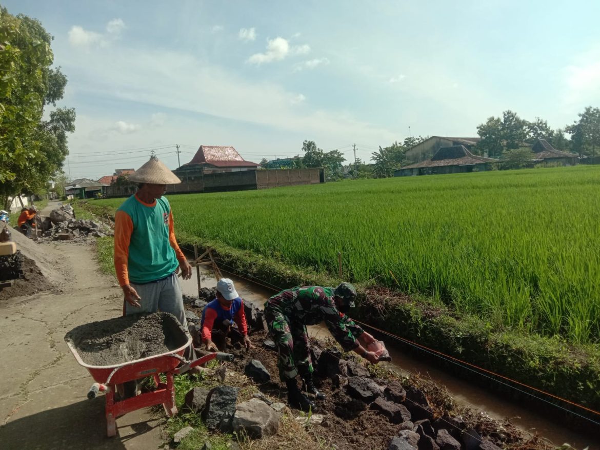 Bersama Membangun Talud Irigasi Sebuah Tindakan Nyata untuk Masa Depan Petani yang Lebih Baik