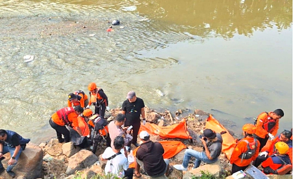 Korban Tawuran di Bekasi, Lari dari Kejaran Polisi Masuk Kali dan Tewas 9 Orang