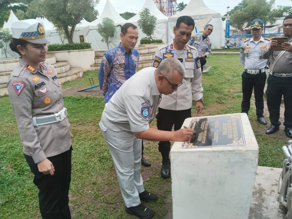 *Tanda Cinta untuk Masyarakat Tebing Tinggi tertib Berlalu Lintas*