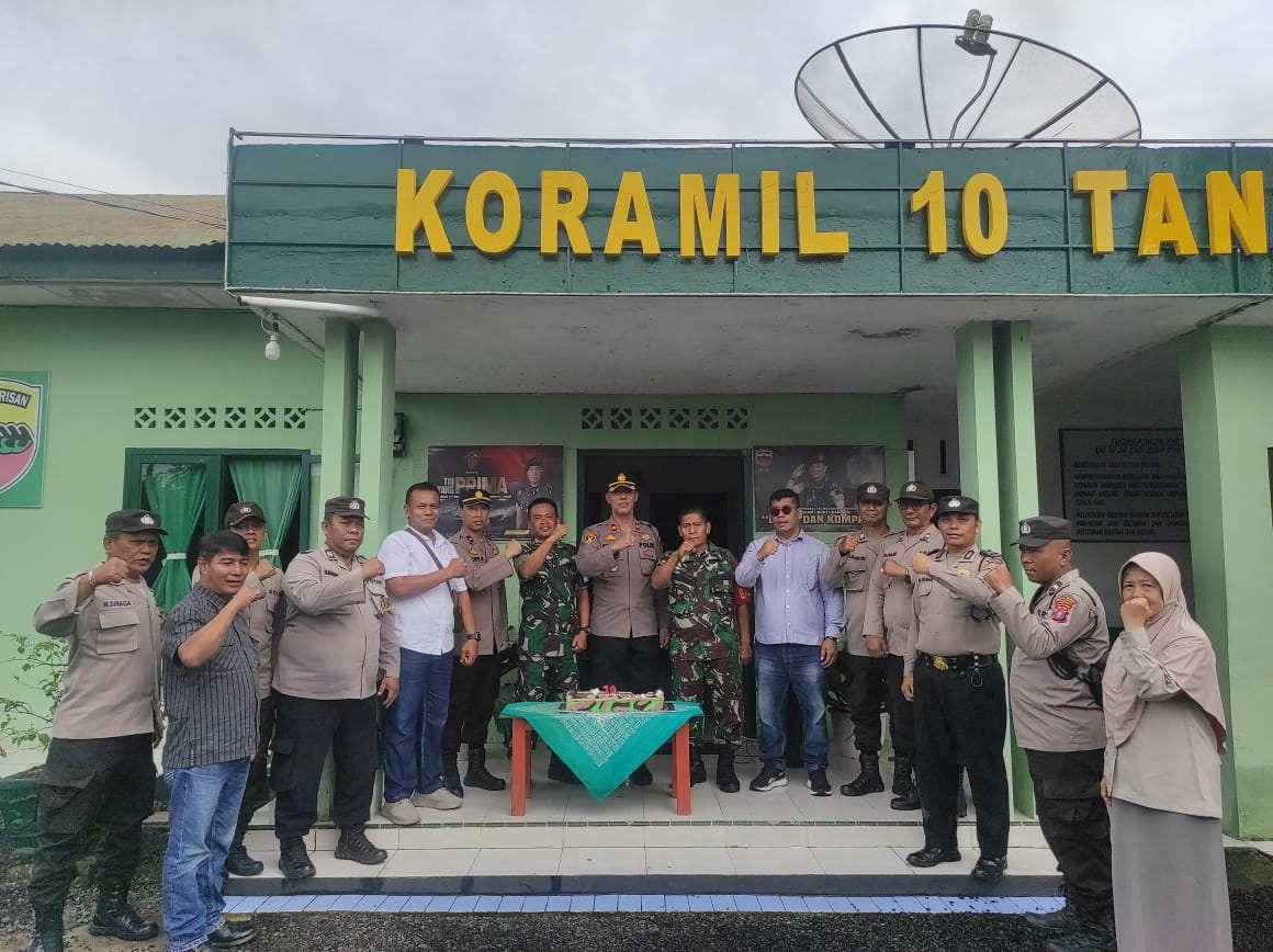 Kapolsek Tanah Jawa Berikan Ucapan Selamat HUT TNI ke-79 di Koramil 10/Tanah Jawa