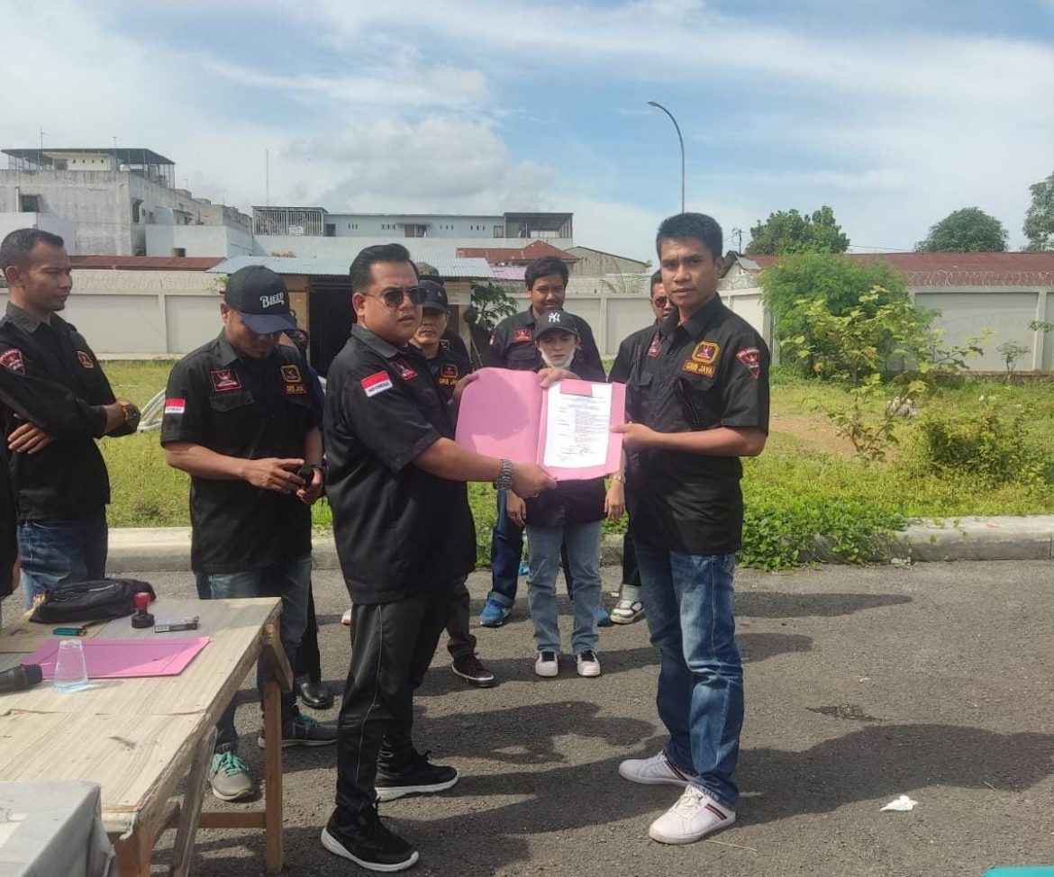 Ketua OKK GRIB Jaya Marelan di Bawah Pimpinan Sandika,SH.MH melantik Ketua PAC Medan Marelan Jicko Sembiring.
