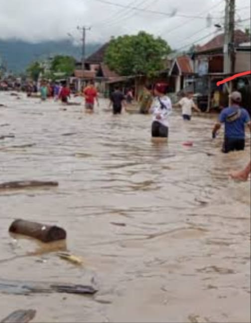 Hari ke Dua Muara Batang Toru Tapsel kini dikepung banjir