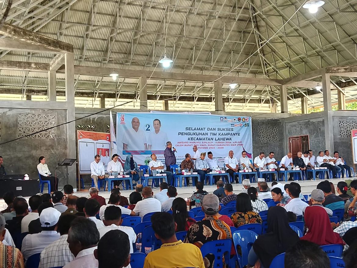 Ribuan masyarakat menghadiri acara Pengukuhan Tim (AMAN)