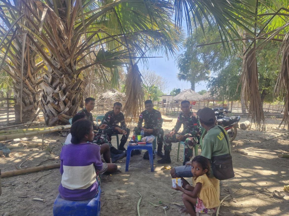 Satgas Pamtas RI-RDTL Yonarhanud 15/DBY Pos Oepoli Tengah Laksanakan Anjangsana di Desa Natemnanu