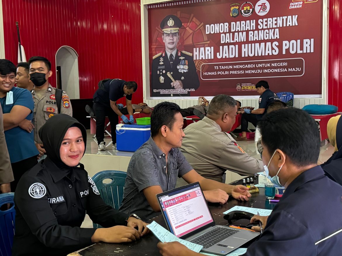 *Polda Sulteng Gelar Donor Darah Peringati HUT Ke-73 Humas Polri*