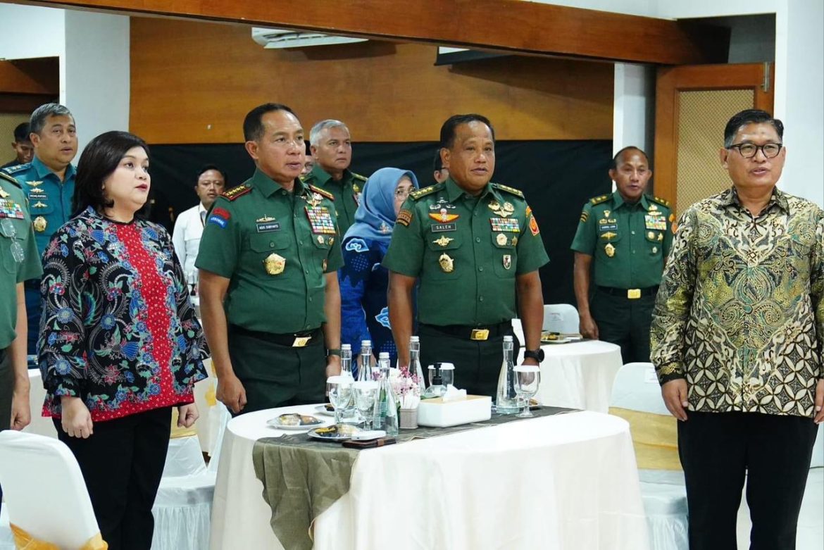 Panglima TNI dan Ketua Komnas HAM Tanda Tangani MoU untuk Peningkatan Kerjasama Pemajuan dan Perlindungan HAM