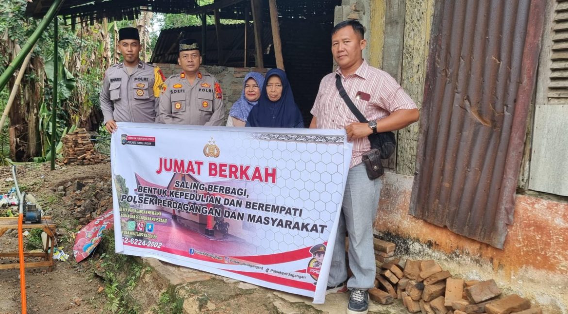 Polsek Perdagangan Gelar Jumat Barokah, Bantu Warga Terdampak Musibah di Simalungun