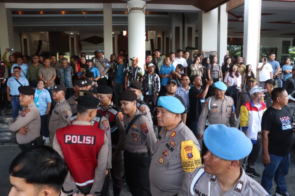 Polres Simalungun Kawal Debat Publik Pilkada 2024 dengan Aman dan Kondusif, Kapolres Hadiri Langsung untuk Pastikan Ketertiban