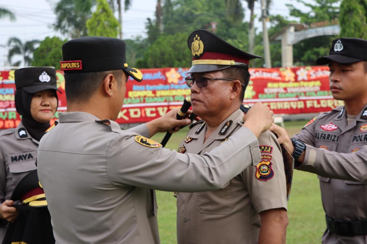 AKBP Bagus Suryo Wibowo.S.l.k .Kapolres ogan ilir Pimpin Pelaksanaan Upacara Kenaikan Pangkat Penghargaan dan Ingatkan Netralitas Polri pada Pemilu 2024