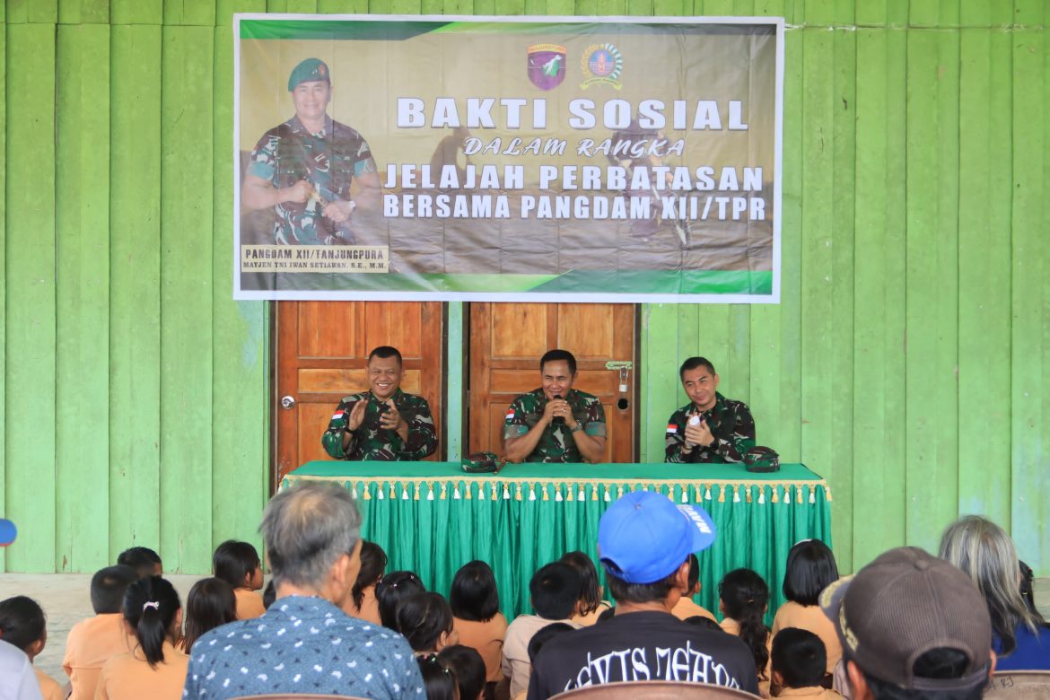 Bakti Sosial di Radin Jaya, Pangdam XII/Tpr Ajak Masyarakat Sukseskan Pilkada