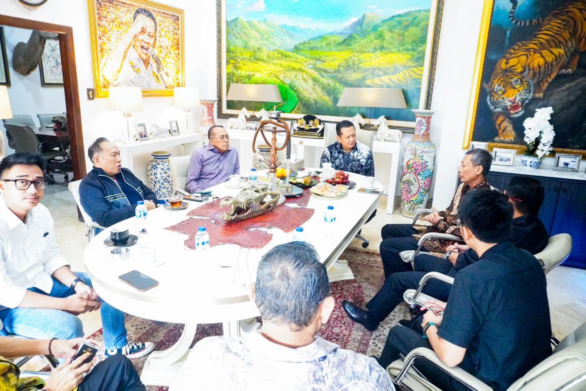 *Terima Cucu Jenderal Soedirman, Bamsoet Kembali Dorong Soeharto dan Gus Dur Diberikan Gelar Pahlawan Nasional*