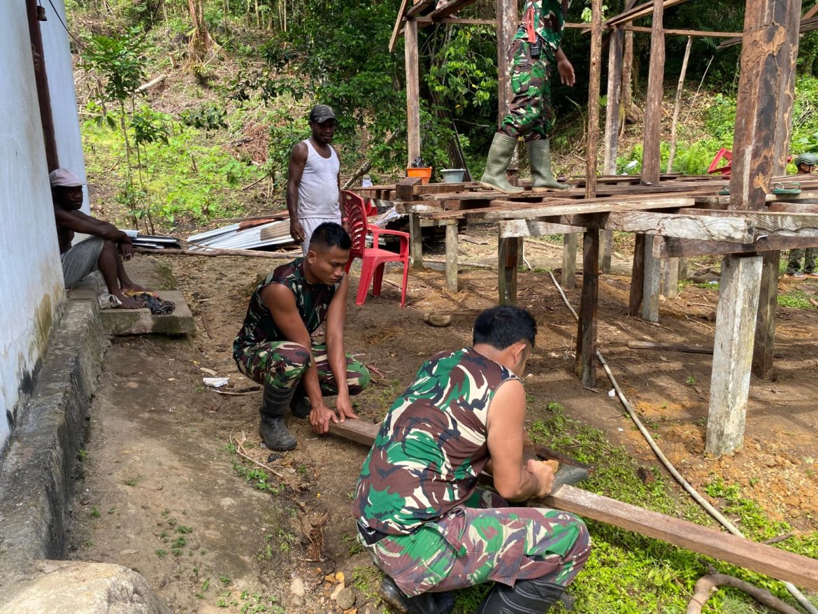WARGA FUOG SAMBUT GEMBIRA PERBAIKAN RUMAH OLEH HABEMA