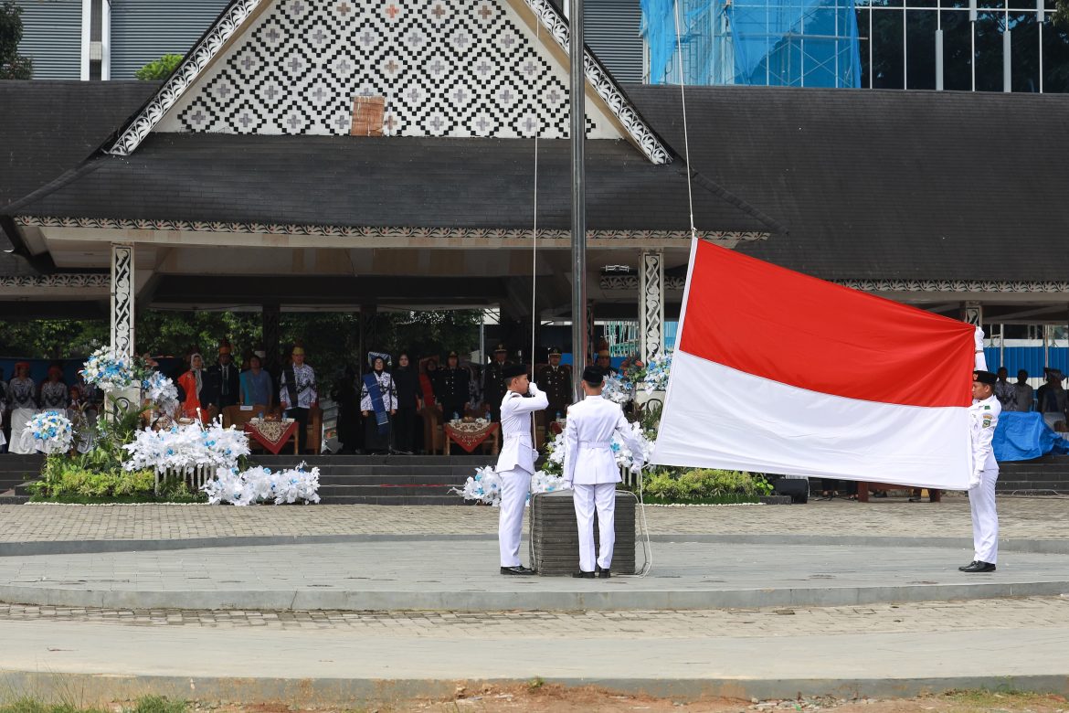 Perayaan Hari Guru Nasional Kota Pematangsiantar Gelar DiLapangan H.Adam Malik.