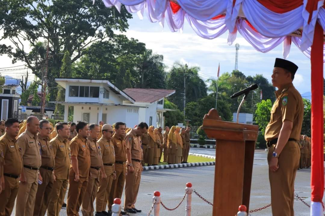 Awali masa tugas usai cuti , Bupati Sabar AS pimpin apel organik ASN