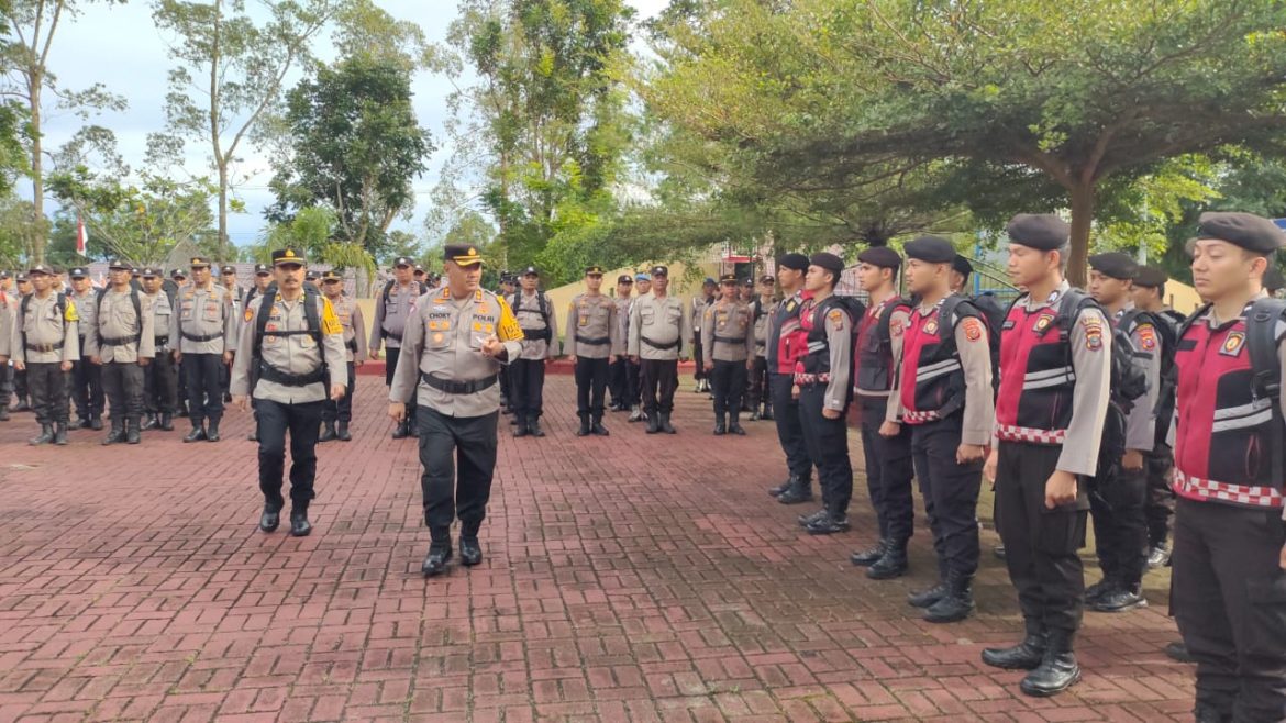 Kapolres Simalungun Pimpin Gelar Pasukan, 450 Personel Siap Amankan 2.007 TPS di Pilkada 2024