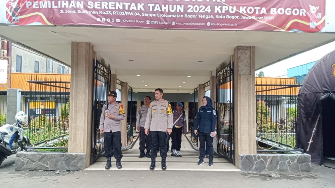 Pastikan Keamanan Kotak Suara Pilkada Pasca Pencoblosan, Polisi Cek Gudang PPK Bogor Tengah*