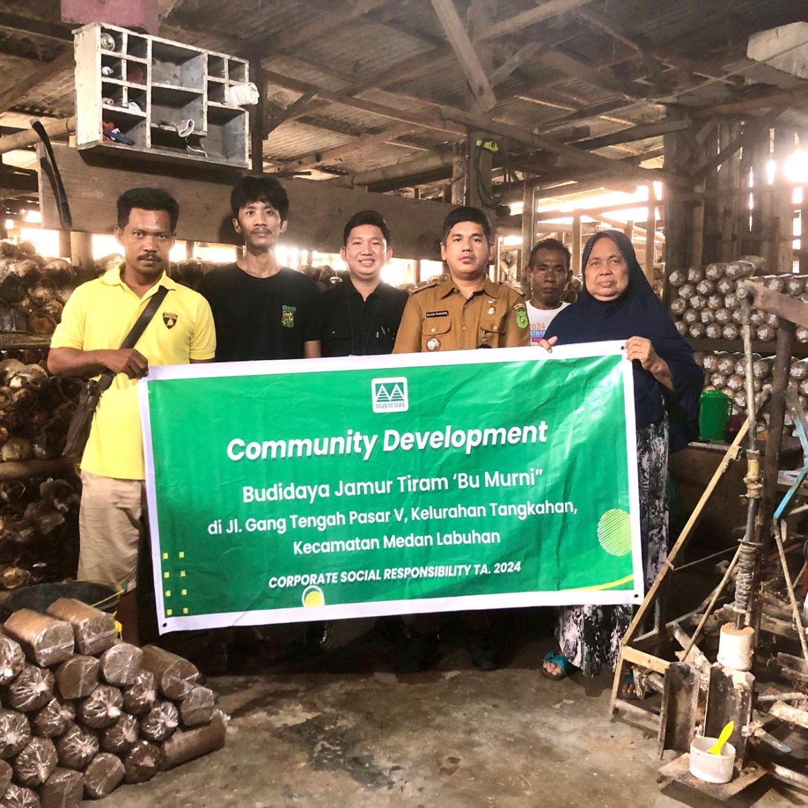 Dukung UMKM Lokal, PT. Musim Mas Berikan Bantuan Untuk Budidaya Jamur Tiram di Kelurahan Tangkahan