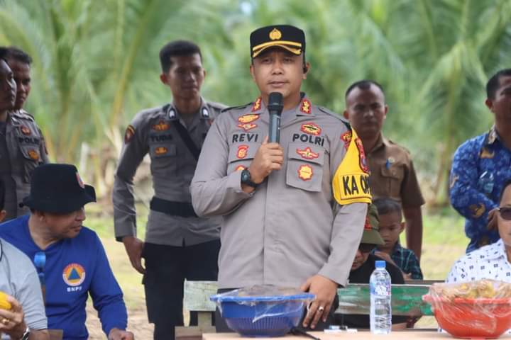 Pemerintah Kabupaten Nias Utara bersama Polres Nias menggelar kegiatan tanam perdana jagung manis