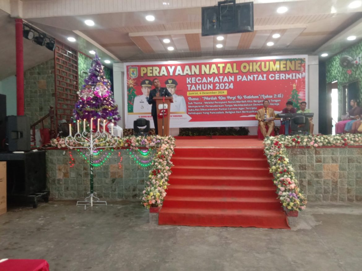 Camat Pantai Cermin, Bersama Warga Merayakan Natal Oikumene Berlangsung Dengan Hikmad
