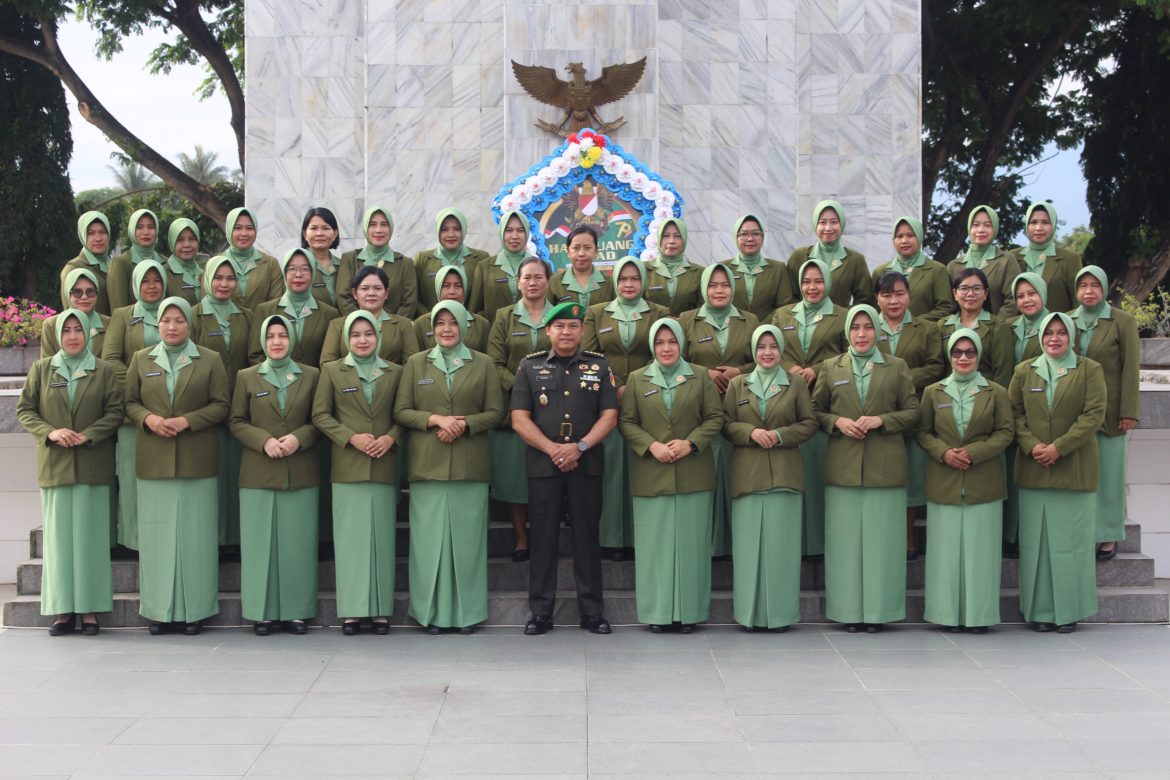 Korem 132/Tdl Gelar Ziarah Rombongan, Kenang Jasa Pahlawan di Hari Juang TNI-AD