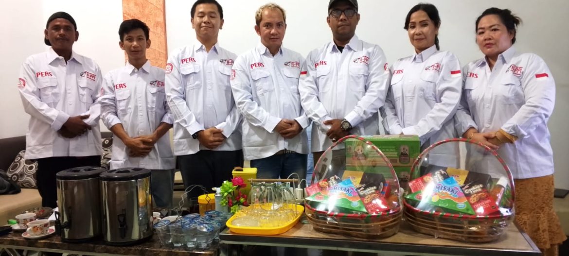 *Masih di Suasana Natal, DPW APPI Sumut Turut Berbagi Kepada Para Pengurus*