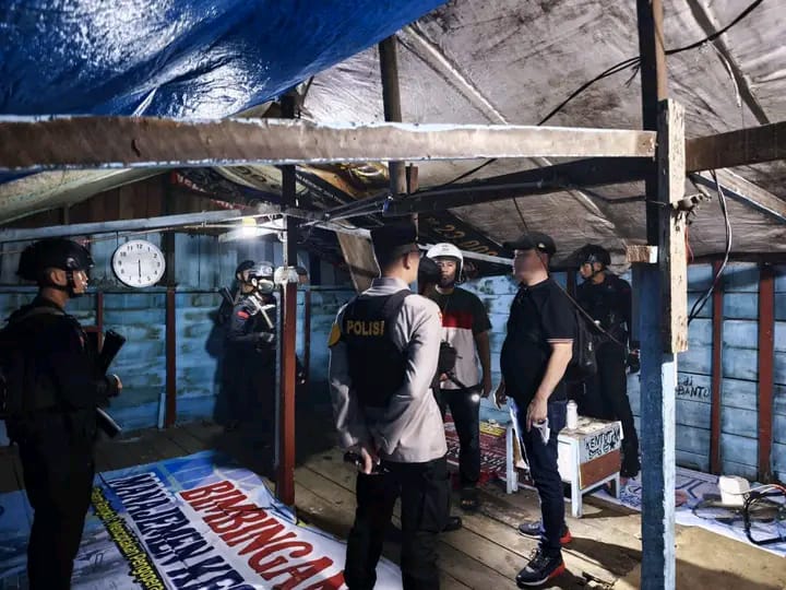 Tim Gabungan Polres Pelabuhan Belawan Dan Brimob Polda Sumut Gerebek Sarang Narkoba