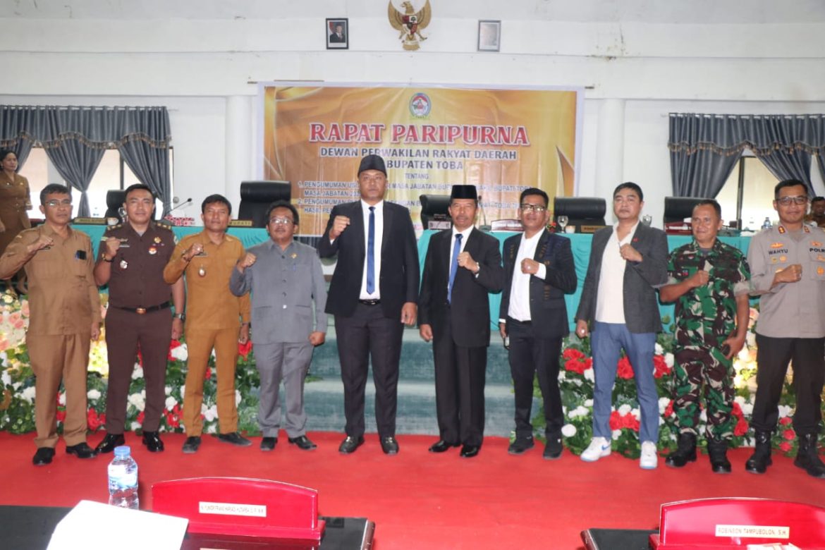 *Paripurna DPRD Toba Tetapkan Kepala Daerah Terpilih*
