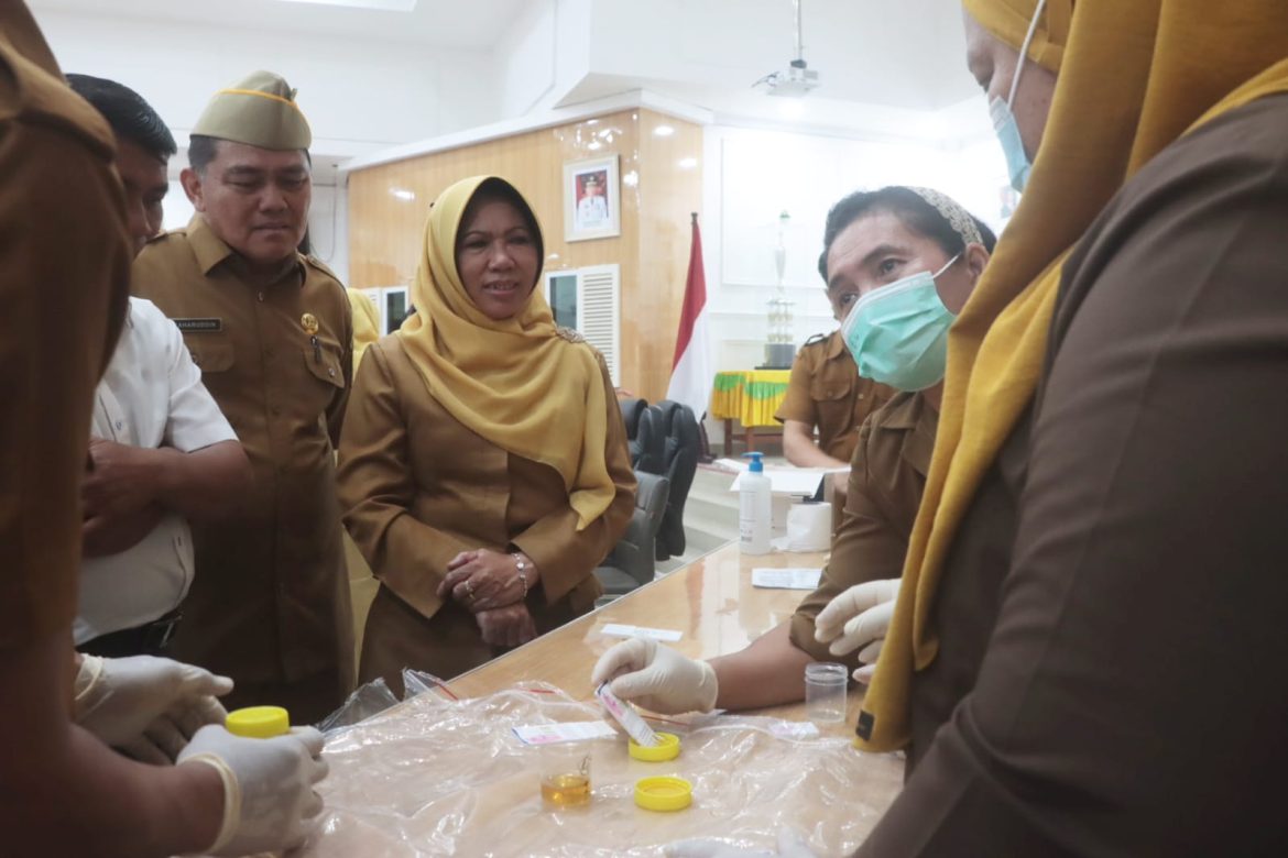 Pemkab Sergai Gelar Apel Gabungan Tenaga Honorer dan Tes Urine