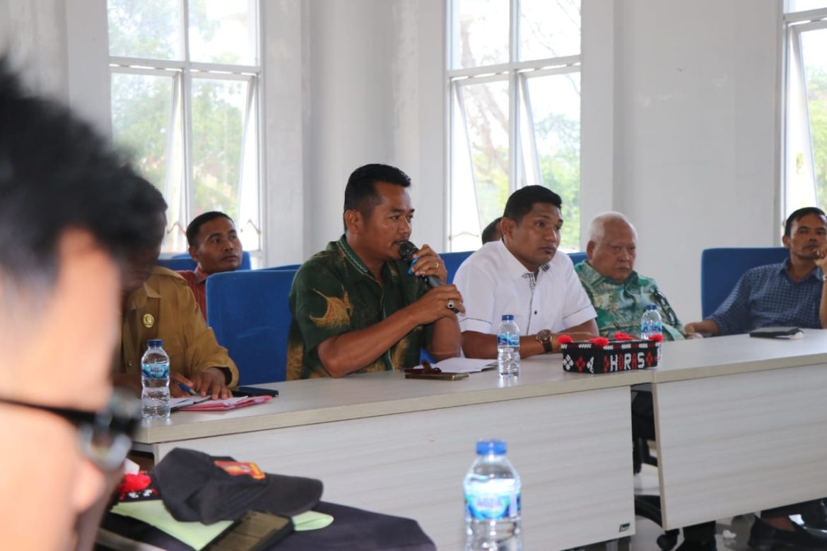 *RDP Warga Habornas Dengan Satpol-PP di DPRD Toba Hasilkan 3 Kesimpulan*