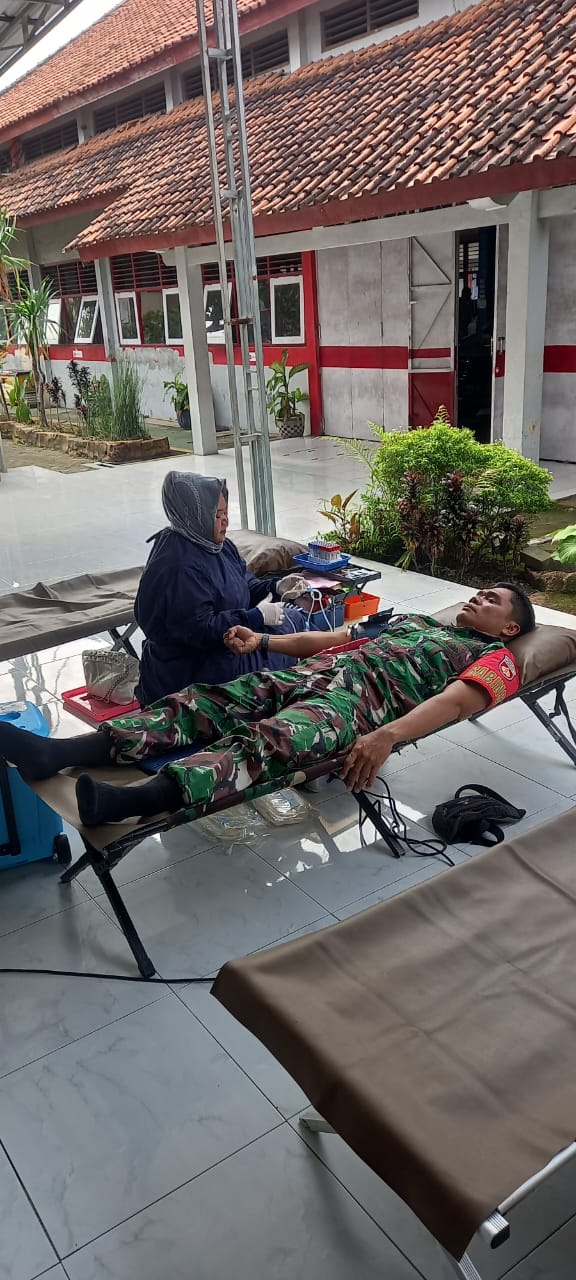 Sumbangsih Babinsa Sawit Untuk Kemanusiaan