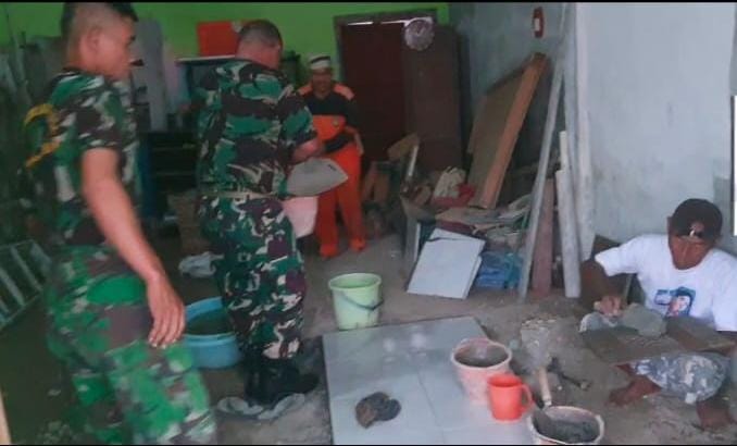 Babinsa Selalu Berada di Tengah-tengah Kesulitan Rakyat