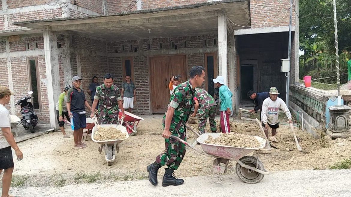 Babinsa Renovasi Rumah Warga, Lebih dari Sekedar Bantuan