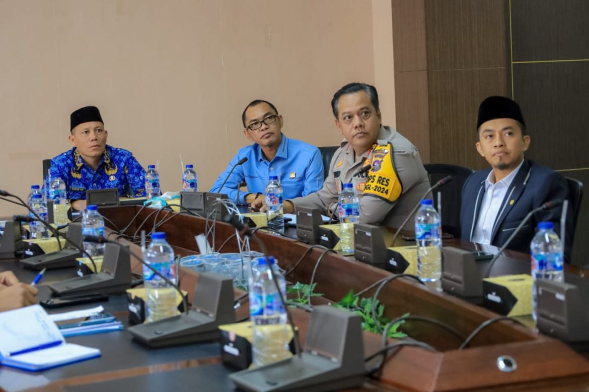 Bupati Sabar AS, membuka rapat koordinasi pemenuhan Makanan Bergizi Gratis.