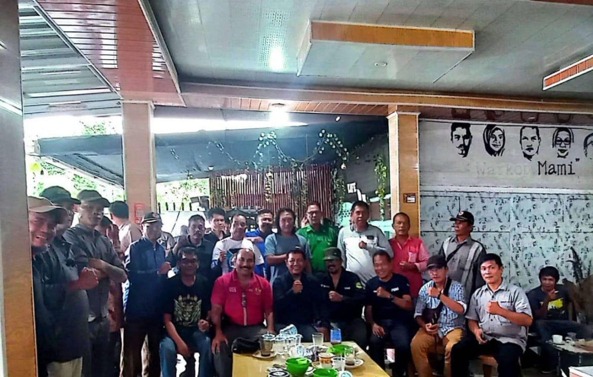 Jurnalist dan LSM Kabupaten Pasaman sepakat membentuk sebuah wadah ” Balai Wartawan dan LSM Sekabupaten Pasaman.