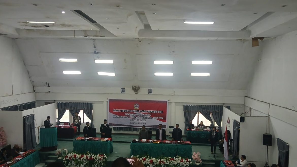 Dalam Paripurna DPRD, Bupati Toba Effendi SP Napitupulu Sampaikan Gambaran Toba Mantap 2029