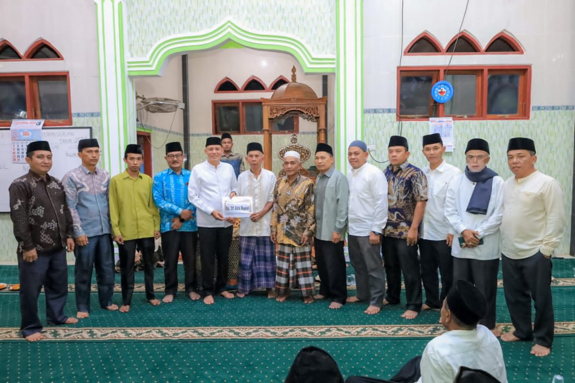 Tim Safari Ramadhan Pemkab Pasaman kunjungi Masjid Baiturrahman Kampung Tongah Silalang Nagari Cubadak Barat