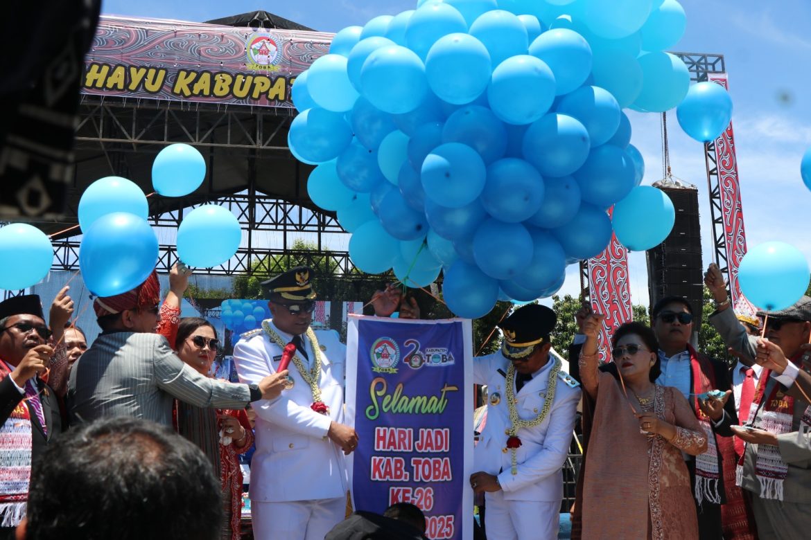 *Bupati Toba Sindir Kinerja Sekretariat Daerah di Hari Terakhir Perayaan HUT ke-26 Kabupaten Toba*