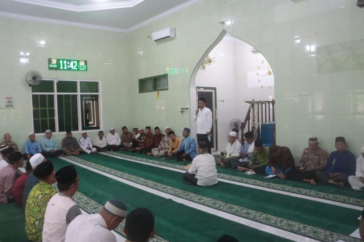 Bupati Sergai Hadiri Zikir Akbar dan Salat Tasbih Bersama BKPRMI di Dolok Masihul