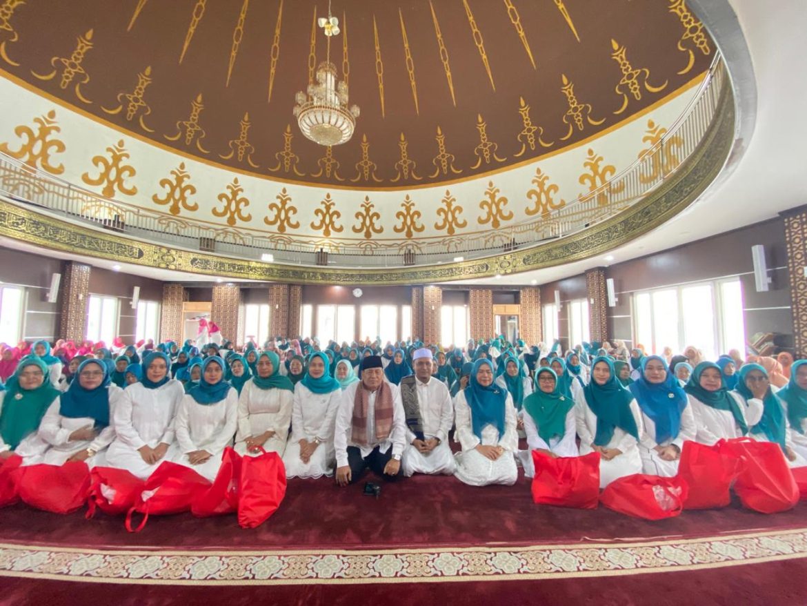 Dukung Ukhuwah Islamiyah, TP-PKK Sergai Gelar Salat Tasbih dan Berbagi Santunan