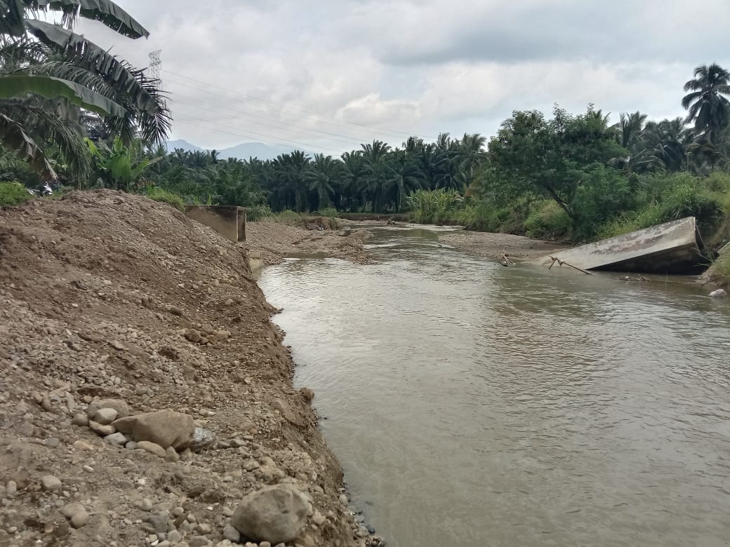 Pekerjaan Swakelola Saluran Irigasi Panti Rao (Bangunan Talang Pada Ruas, BS 26 BS 27) Jadi Sorotan Publik.