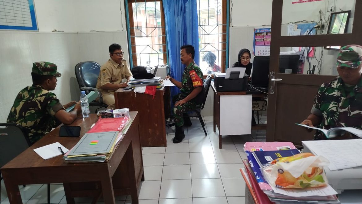 Babinsa Temui Aparat Desa, Bahas Data Stunting dan Strategi Penanganannya