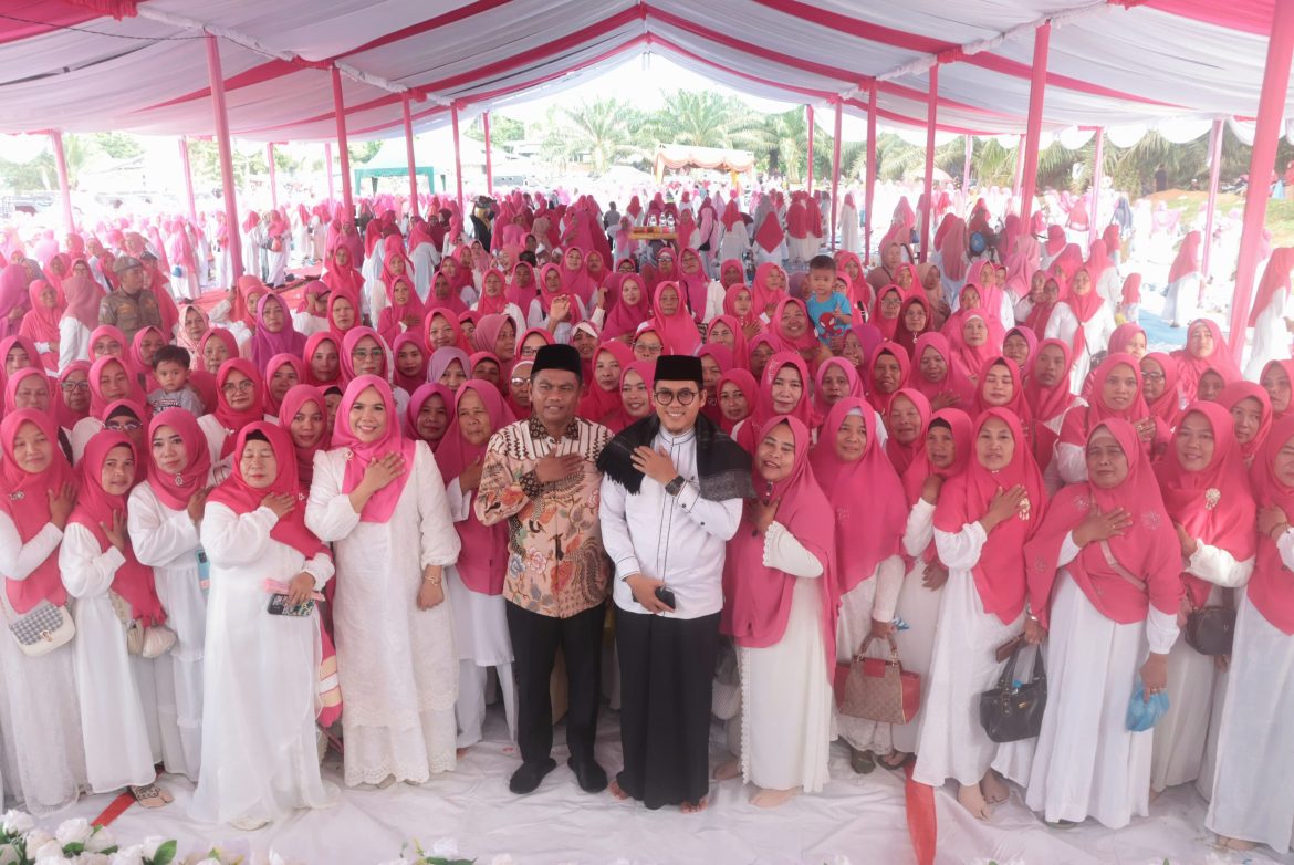 Ribuan Warga Hadiri Pengajian Muslimah Dambaan di Dolok Masihul